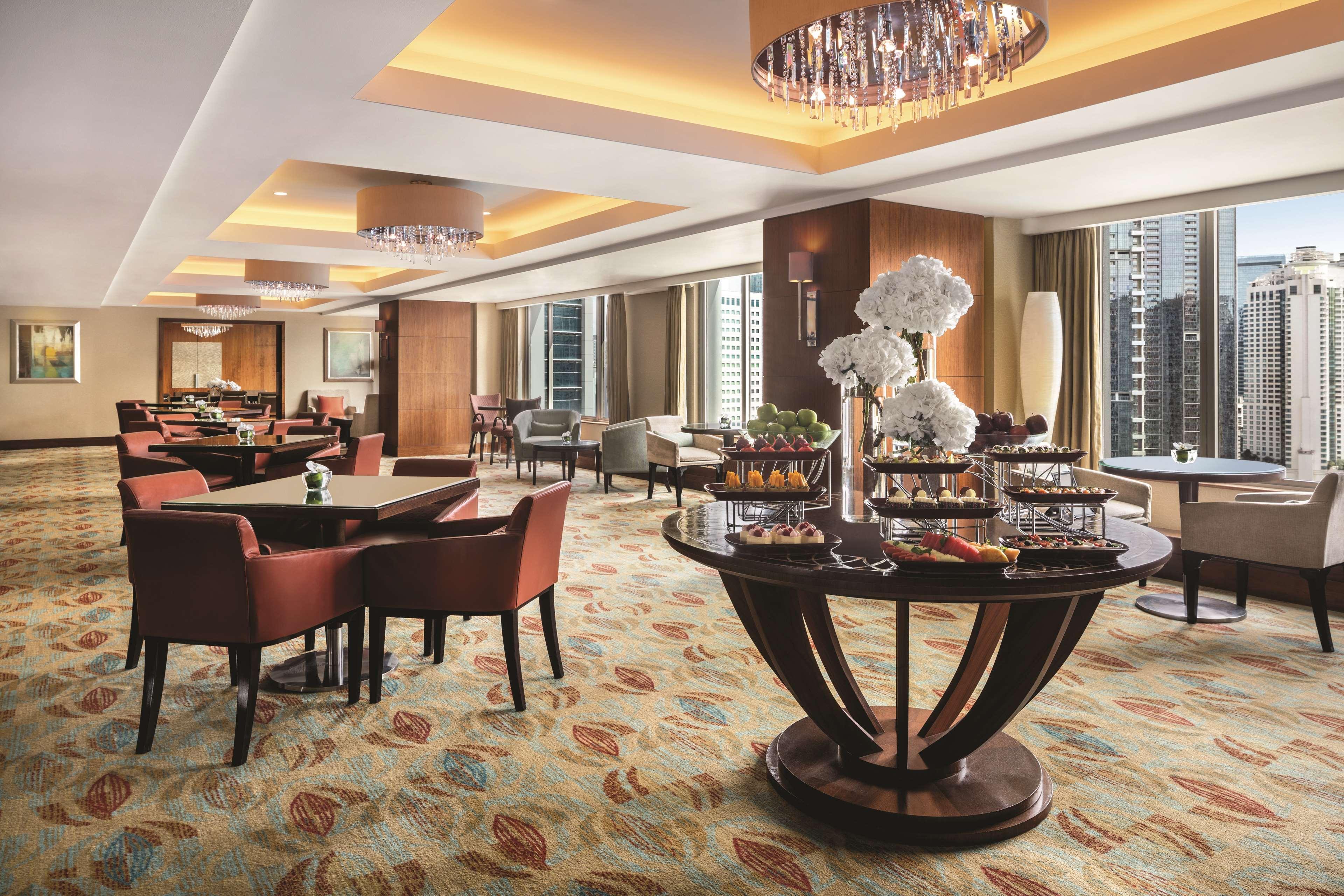 Shangri-La Jakarta Buitenkant foto