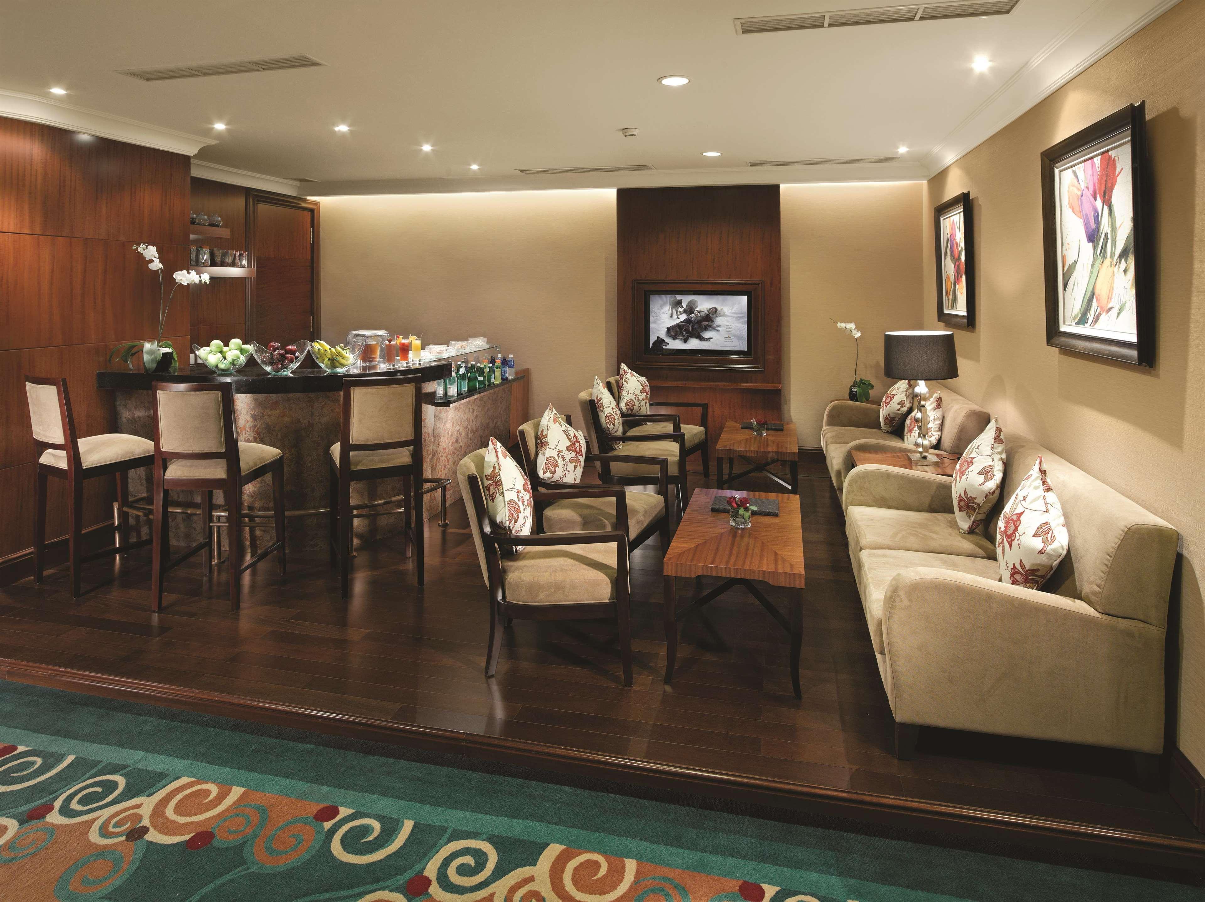 Shangri-La Jakarta Buitenkant foto